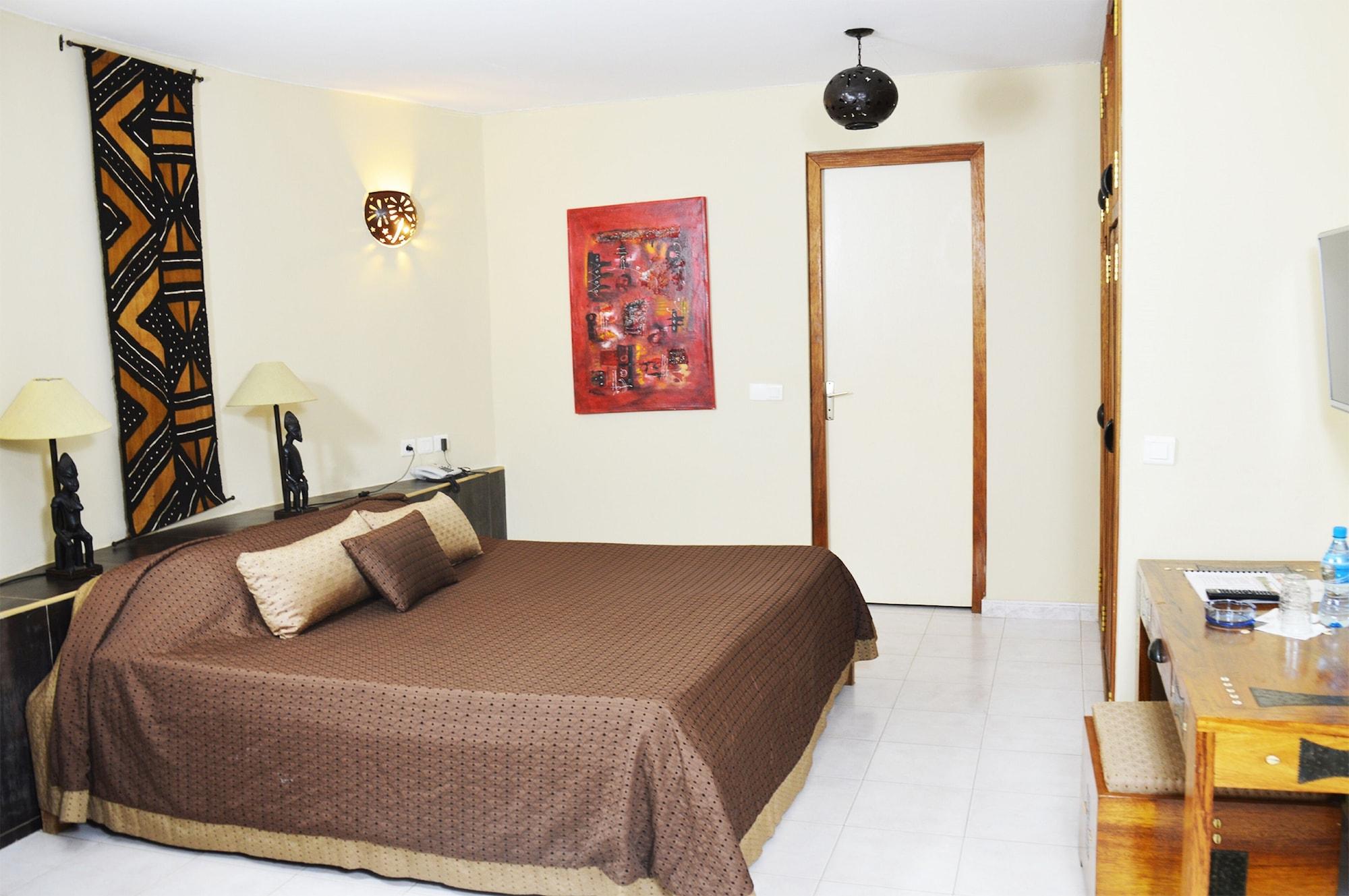 סאלי פורטודל Hotel Royam מראה חיצוני תמונה
